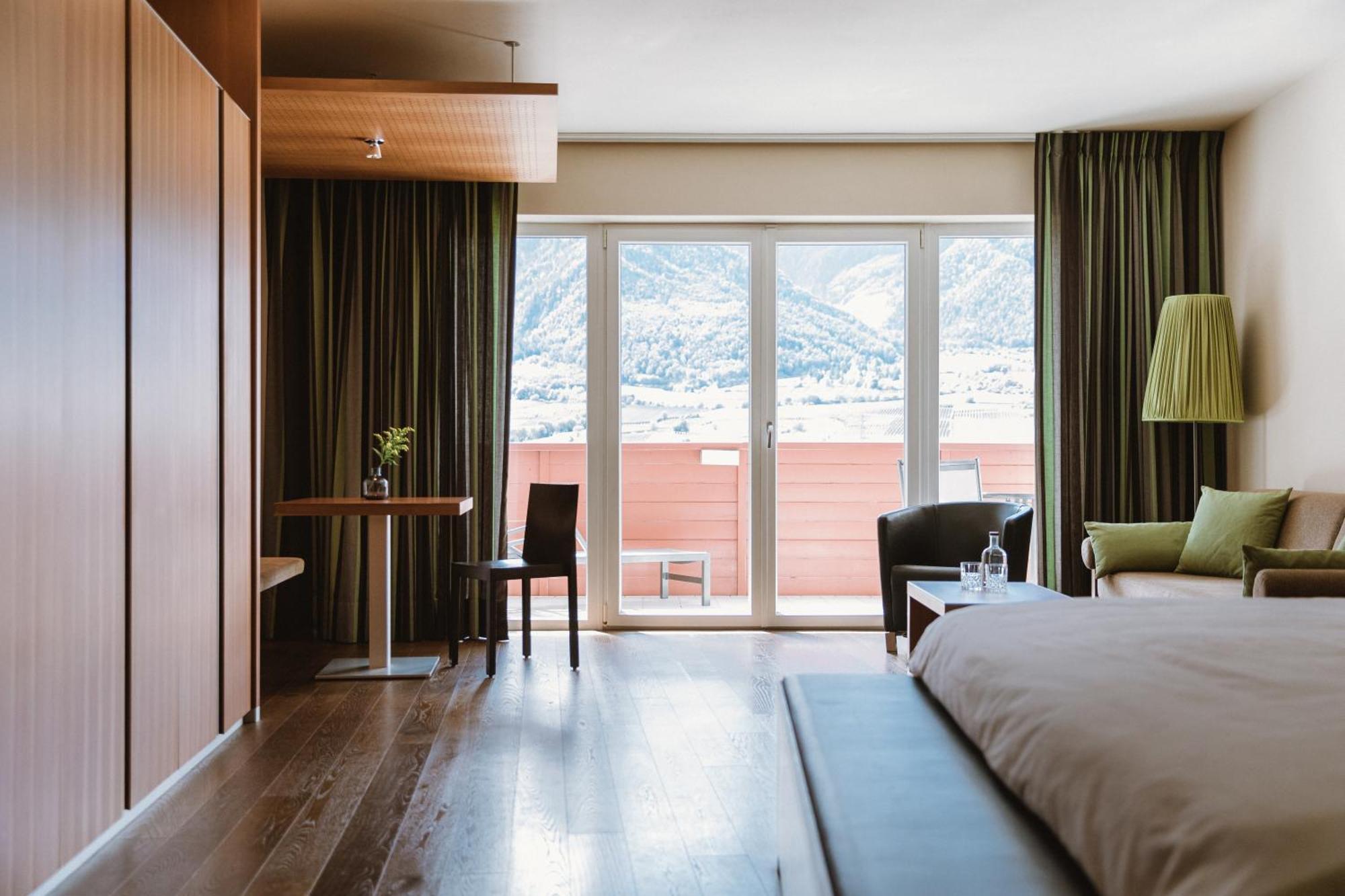 Lindenhof Pure Luxury & Spa Dolcevita Resort Naturns Exterior photo