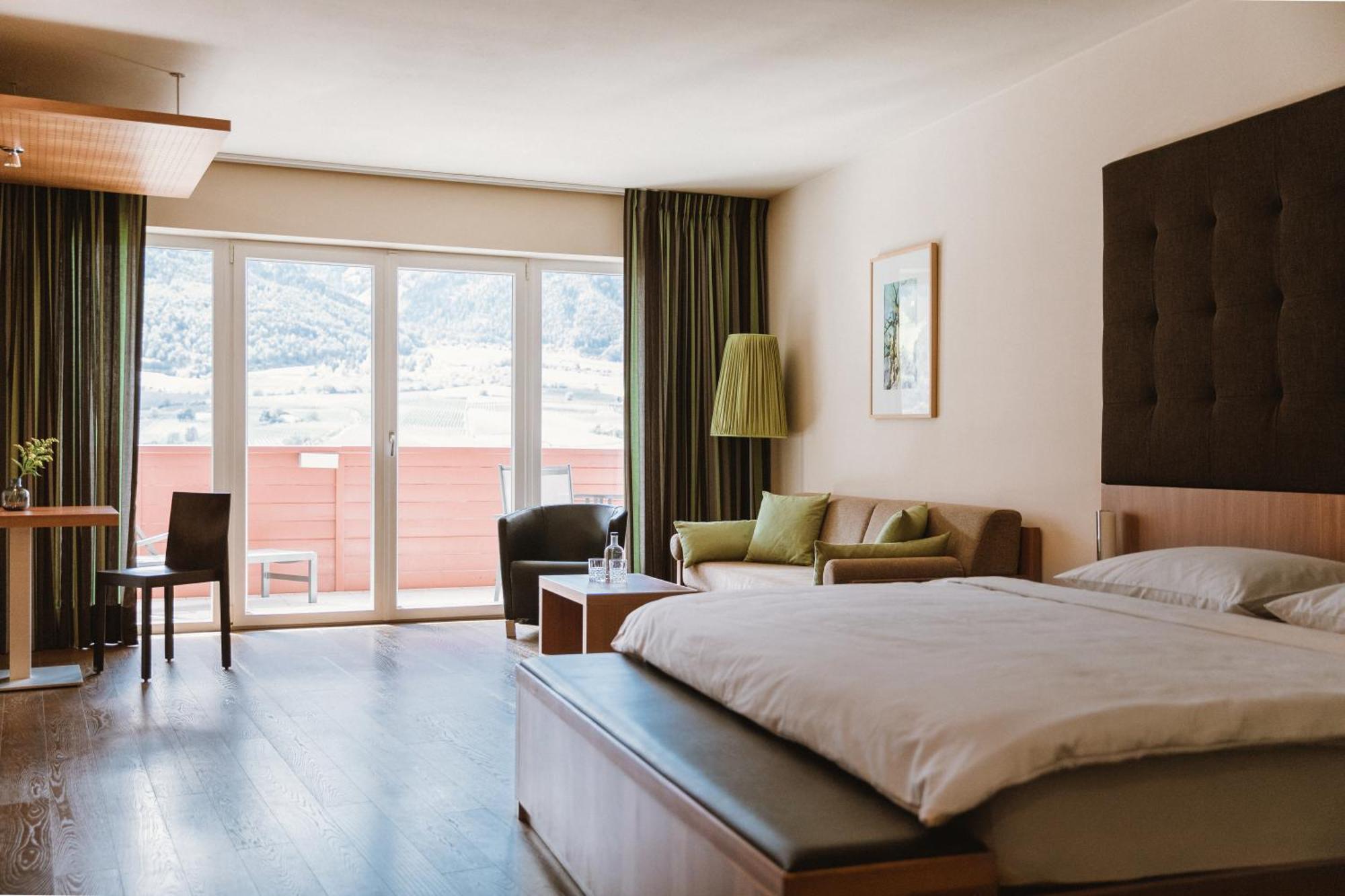 Lindenhof Pure Luxury & Spa Dolcevita Resort Naturns Exterior photo