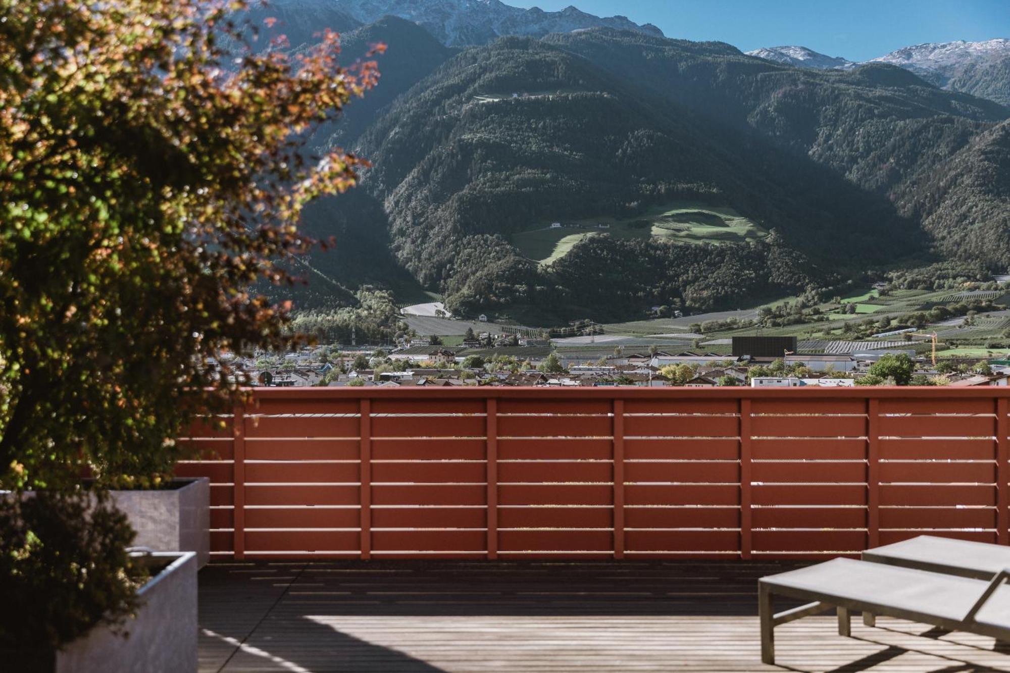 Lindenhof Pure Luxury & Spa Dolcevita Resort Naturns Exterior photo