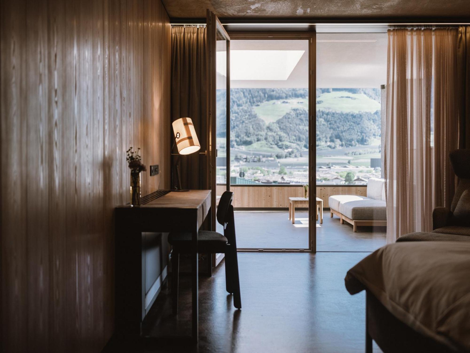 Lindenhof Pure Luxury & Spa Dolcevita Resort Naturns Exterior photo
